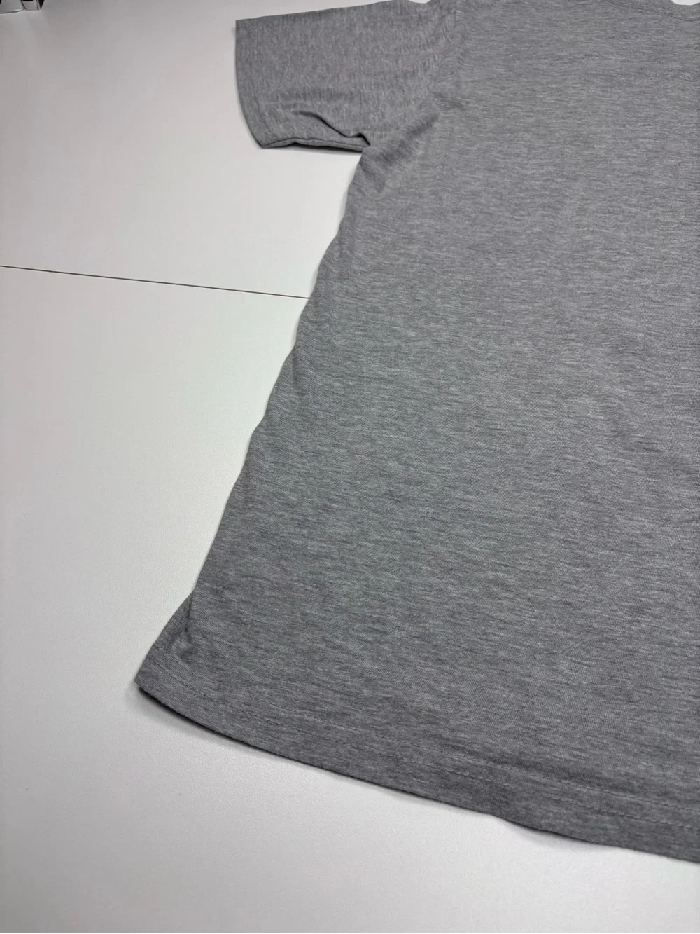 Official Minecraft Gray Graphic Kids T-Shirt EUC Youth Size XL Unisex Casual